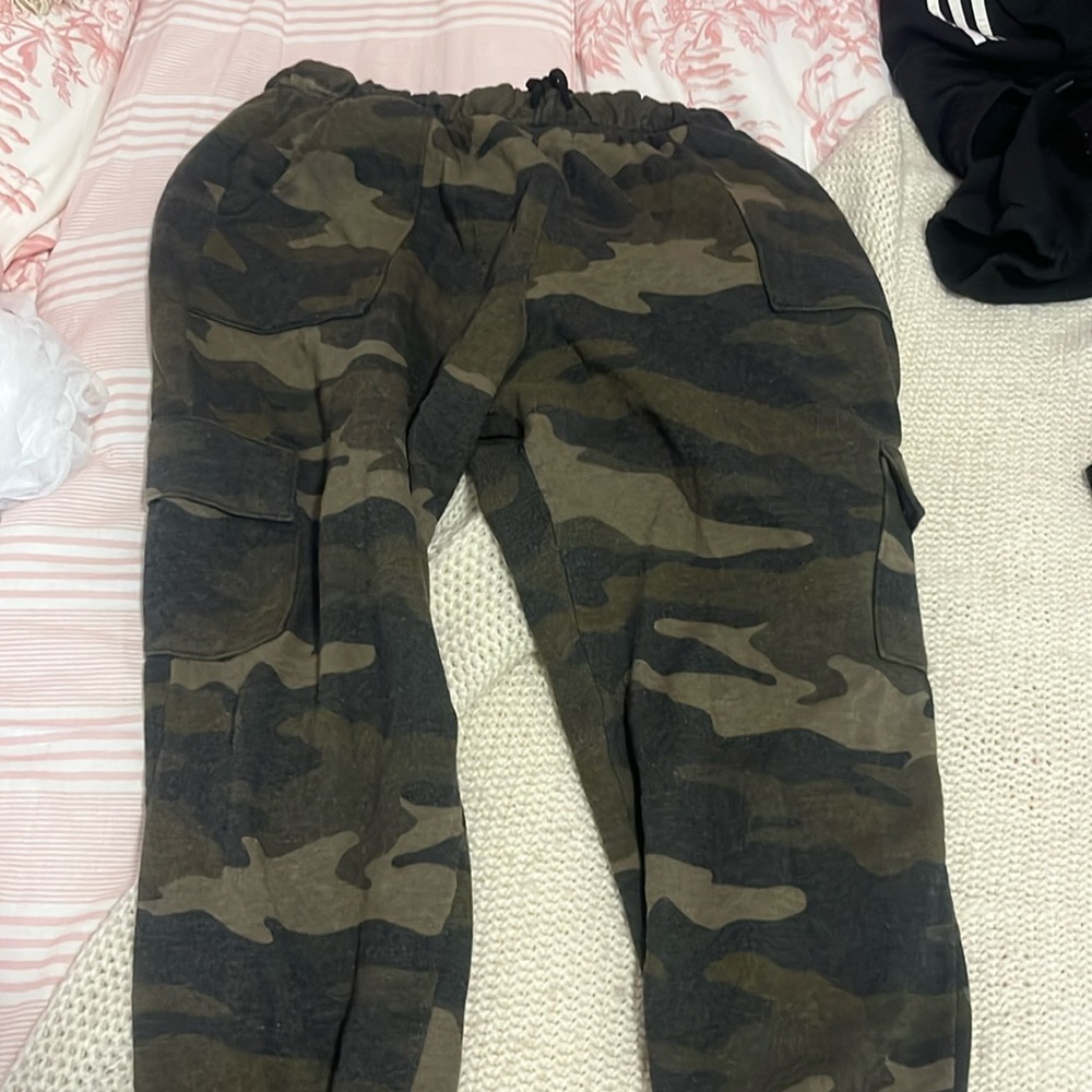PINK camo cargo sweats